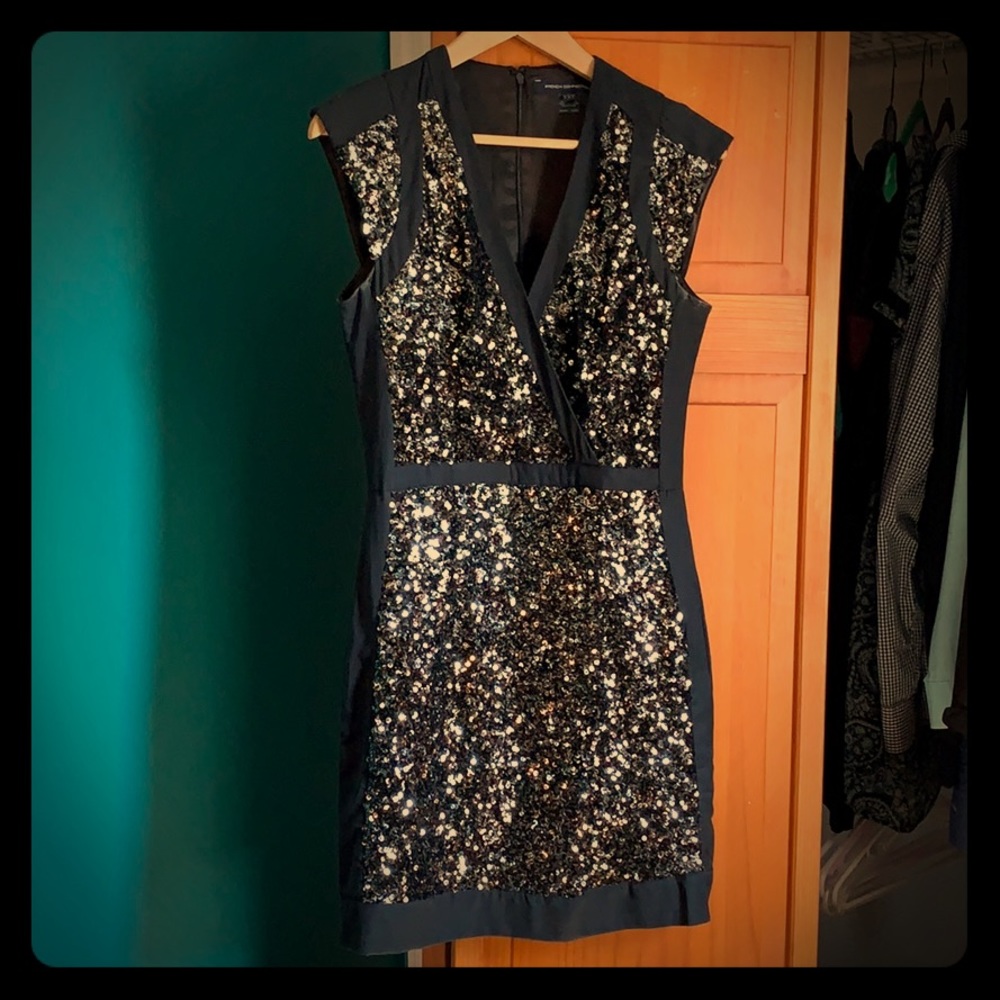 French Connection women’s dress size US 4, EU 36.